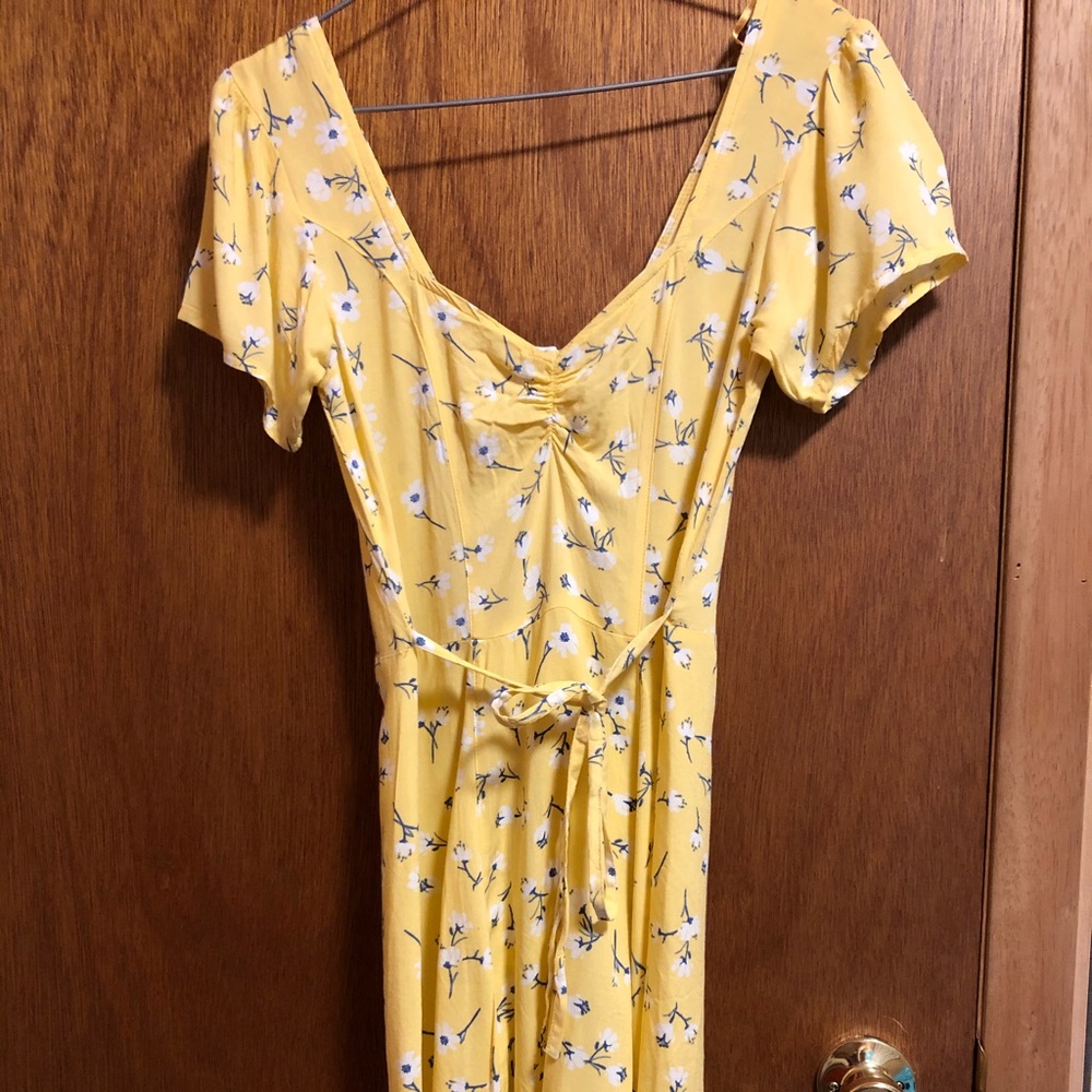 3/20 Xs flower yellow dress